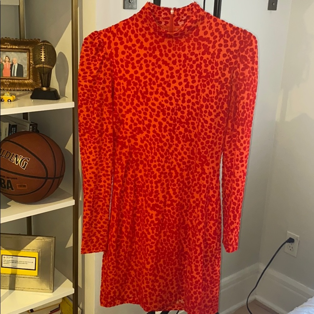 Gorgeous red dress!